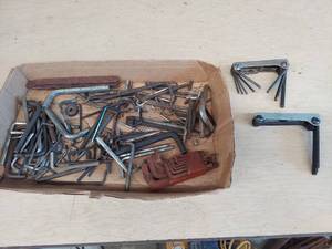 lot 2582 image: assorted Allan Wrenches