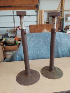 lot 2616 image: metal stands