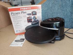 lot 2620 image: pizza rotating oven
