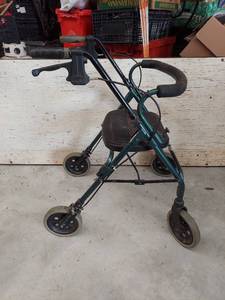 lot 2623 image: walker with seat