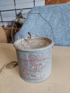 lot 2632 image: galvanized minnow Bucket