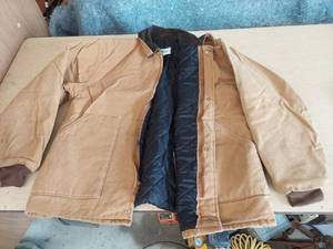 lot 2636 image: Key Jacket - X large