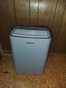 lot 1005 image: Hisense Dehumidifier