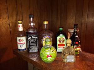 lot 1027 image: Bottles