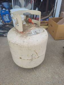 lot 1056 image: Tank - Feels Full