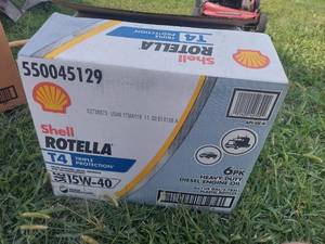 lot 1058 image: Rotella T4 Triple Protection 15W40 Heavy-Duty Diesel Engine Oil (6-pack  1 gallon bottles)