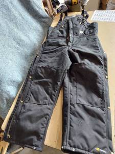 lot 1120 image: Black Carhartt Bib overalls