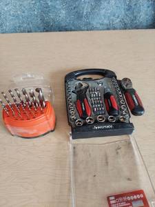 lot 1128 image: Husky Socket Set and Drill Bits