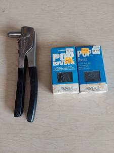 lot 1140 image: pop riveter and rivets