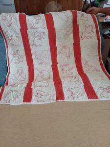 lot 2650 image: small quilt