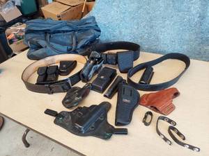 lot 1201 image: bag and holster accessories