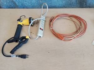 lot 1203 image: extension Cord and light