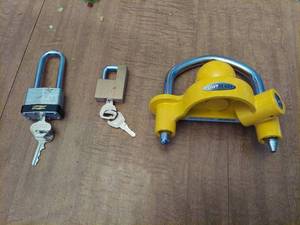 lot 1206 image: locks