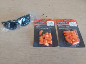 lot 2686 image: safety glasses and ear plugs