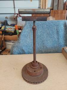 lot 2691 image: roller stand