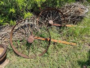 lot 2699 image: Pair of Steel Wheels with Ground Mount Posts