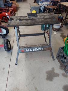lot 2701 image: Wen All Bench