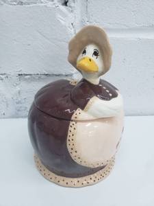lot 1801 image: Vintage Duck Cookie Jar