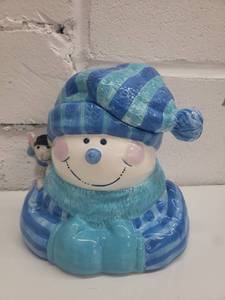 lot 1803 image: Snowman Cookie Jar