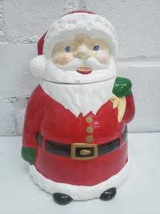 lot 1805 image: Santa Cookie Jar