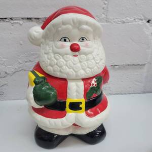 lot 1813 image: Santa Jar