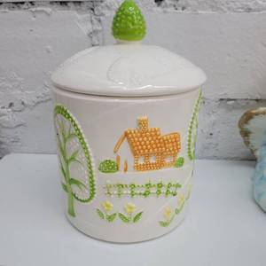 lot 1814 image: Tree Cookie Jar