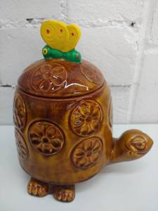 lot 1825 image: McCoy Ceramic Turtle Cookie Jar