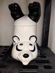 lot 1836 image: McCoy Panda Jar