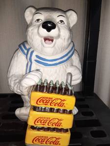 lot 1840 image: Cola Bear Jar