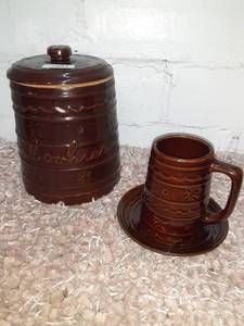 lot 1853 image: Brown Stoneware Set