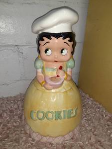 lot 1855 image: Betty Boop Cookie Jar