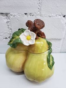 lot 1860 image: Pear Cookie Jar