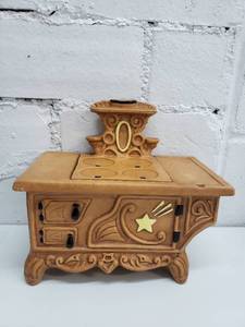 lot 1862 image: Old Fashioned Stove Top Cookie Jar