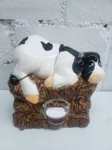lot 1885 image: Lazy Cow Cookie Jar
