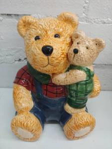 lot 2314 image: Teddy Bears Cookie Jar