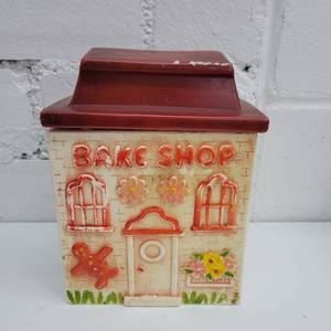 lot 2328 image: Bake Shop Cookie Jar