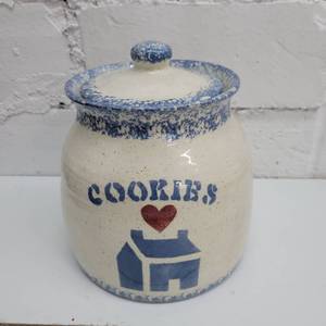 lot 2334 image: Blue And Cream Speckled Cookie Jar