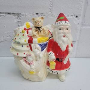 lot 2339 image: Santa With Bag of Toys Jar