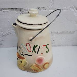 lot 2371 image: Large Kettle Cookie Jar