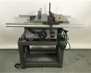 lot 1622 image: Table Saw