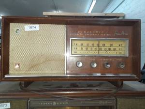 lot 1674 image: Vintage Panasonic Stereo