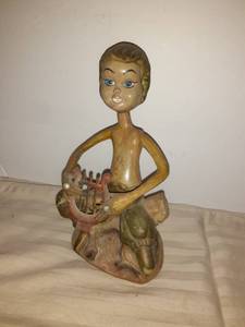 lot 1703 image: Musical Pixie Elf
