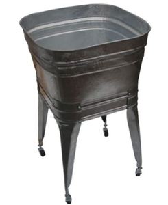 lot 2113 image: Galvanized Washtub