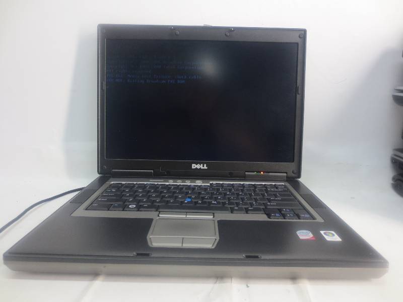lot 34 image: DELL LATITUDE D830