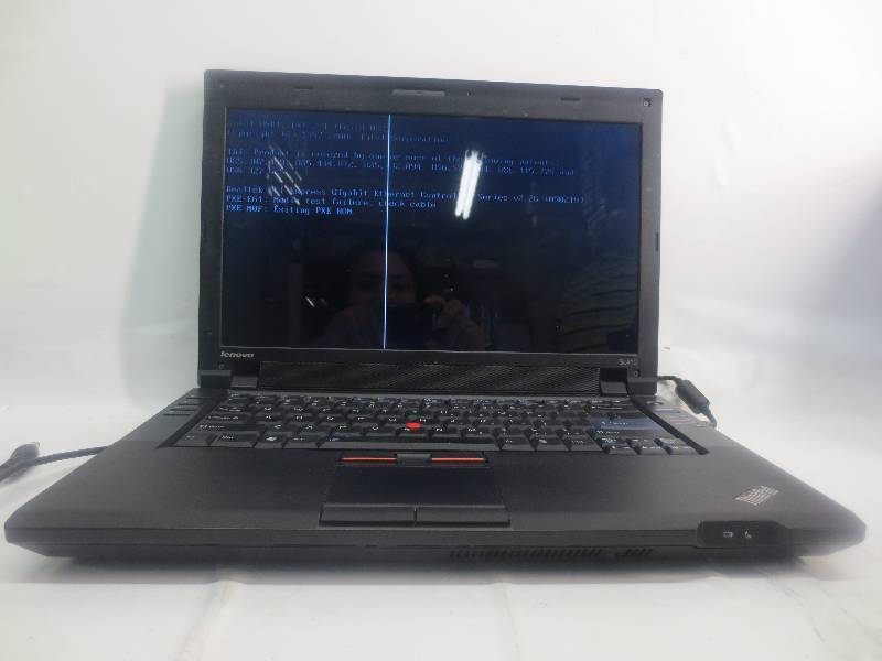 lot 37 image: LENOVO THINKPAD SL410