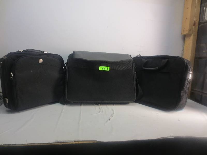 lot 60 image: LOT OF 3 LAPTOP BAGS