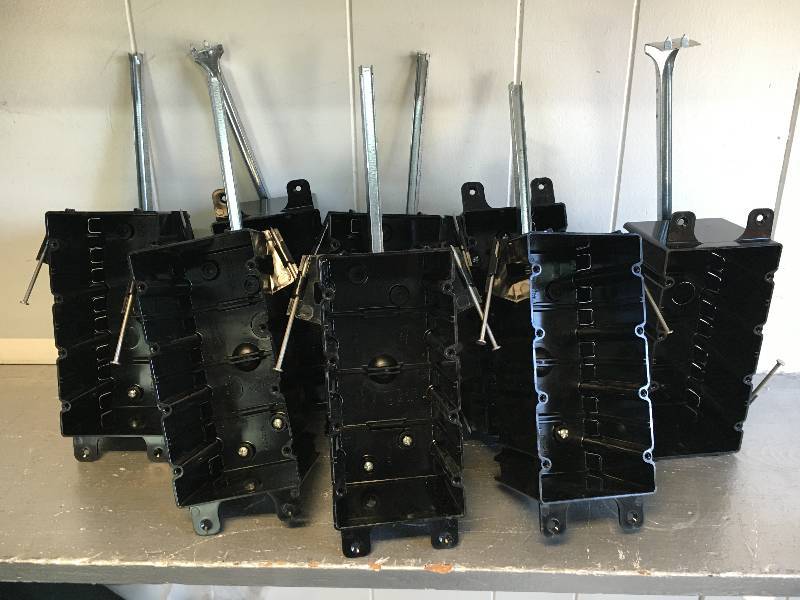 lot 130 image: LOT OF 8 ELECTRICAL BOXES