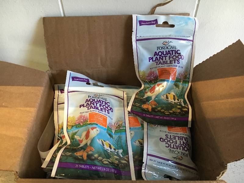 lot 136 image: CASE OF 12 AQUATIC PLANT FOOD TABLETS