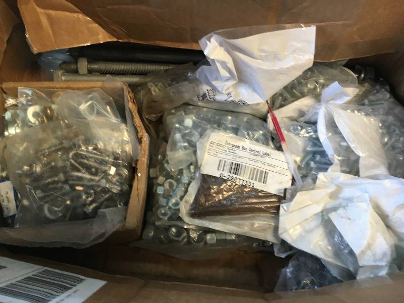 lot 181 image: OVER 50 MIX SCREWS AND NUTS