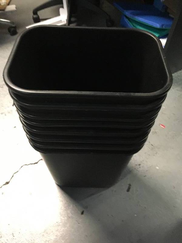 lot 194 image: LOT OF 8 TRASH CANS